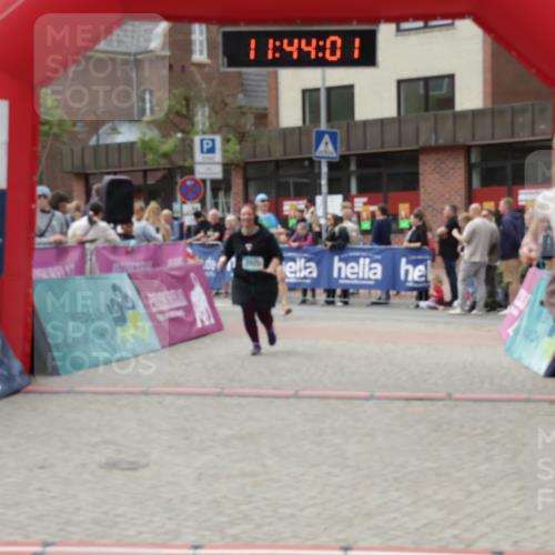 10.05.2026 - 8. Wedeler Halbmarathon Yannick Fuchs http://msf.ph/oto/9729836 10.05.2026 11:43:59 Ziel 921, 1007, 2022 meine-sportfotos.de