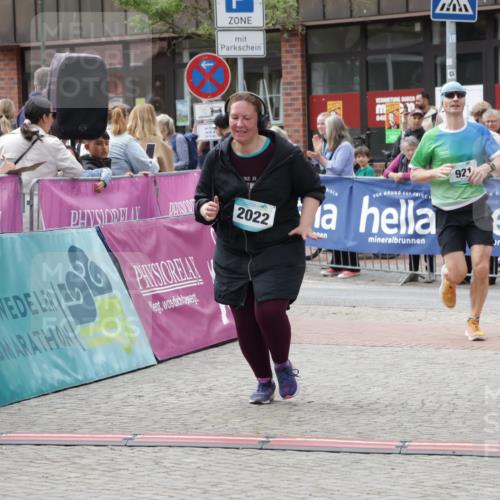 10.05.2026 - 8. Wedeler Halbmarathon Yannick Fuchs http://msf.ph/oto/9729850 10.05.2026 11:44:00 Ziel 921, 1007, 2022 meine-sportfotos.de