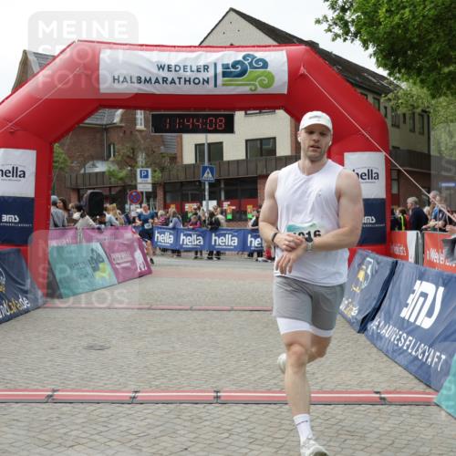 10.05.2026 - 8. Wedeler Halbmarathon Yannick Fuchs http://msf.ph/oto/9729985 10.05.2026 11:44:06 Ziel 195, 921, 1016, 2022 meine-sportfotos.de