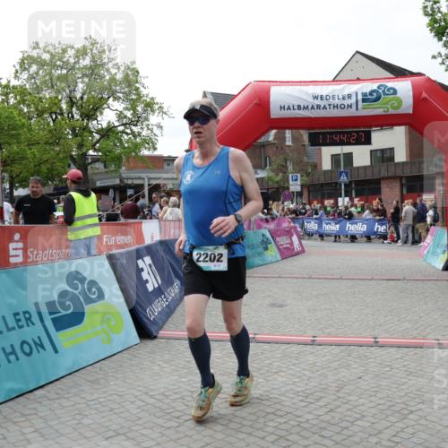 10.05.2026 - 8. Wedeler Halbmarathon Yannick Fuchs http://msf.ph/oto/9730263 10.05.2026 11:44:26 Ziel 258, 2202 meine-sportfotos.de