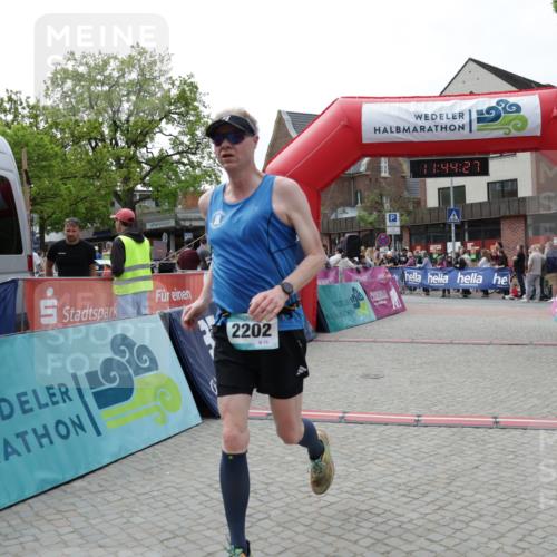 10.05.2026 - 8. Wedeler Halbmarathon Yannick Fuchs http://msf.ph/oto/9730269 10.05.2026 11:44:26 Ziel 258, 2202 meine-sportfotos.de