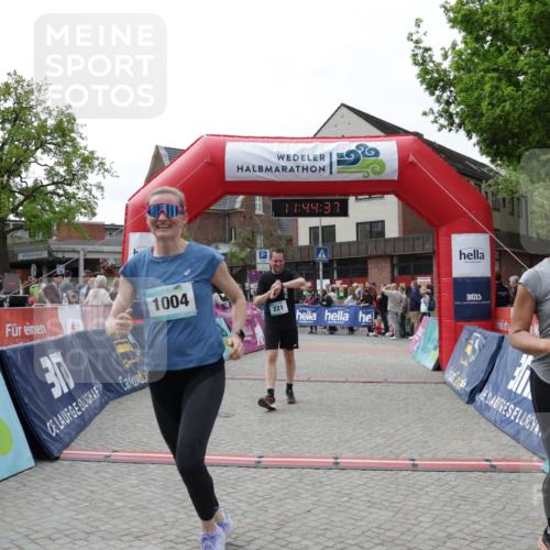 10.05.2026 - 8. Wedeler Halbmarathon Yannick Fuchs http://msf.ph/oto/9730410 10.05.2026 11:44:35 Ziel 221, 907 meine-sportfotos.de