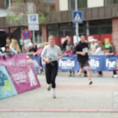 10.05.2026 - 8. Wedeler Halbmarathon Yannick Fuchs http://msf.ph/oto/9730463 10.05.2026 11:44:40 Ziel 221, 778, 877 meine-sportfotos.de