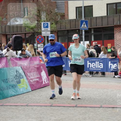 10.05.2026 - 8. Wedeler Halbmarathon Yannick Fuchs http://msf.ph/oto/9730610 10.05.2026 11:44:51 Ziel 189, 2213, 2214 meine-sportfotos.de