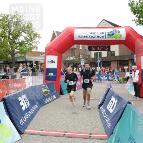 10.05.2026 - 8. Wedeler Halbmarathon Yannick Fuchs http://msf.ph/oto/9734520 10.05.2026 12:43:13 Ziel 532, 533 meine-sportfotos.de