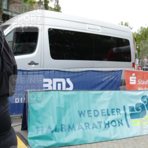 10.05.2026 - 8. Wedeler Halbmarathon Yannick Fuchs http://msf.ph/oto/9734542 10.05.2026 12:43:15 Ziel 532, 533 meine-sportfotos.de