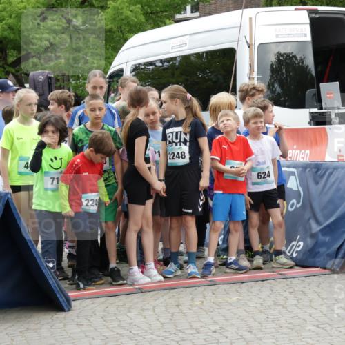 10.05.2026 - 8. Wedeler Halbmarathon Yannick Fuchs http://msf.ph/oto/9734575 10.05.2026 12:43:59 Ziel 256 meine-sportfotos.de