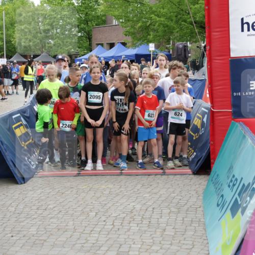 10.05.2026 - 8. Wedeler Halbmarathon Yannick Fuchs http://msf.ph/oto/9734591 10.05.2026 12:44:10 Ziel  meine-sportfotos.de