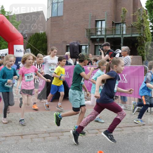 10.05.2026 - 8. Wedeler Halbmarathon Yannick Fuchs http://msf.ph/oto/9734696 10.05.2026 12:45:02 Ziel  meine-sportfotos.de