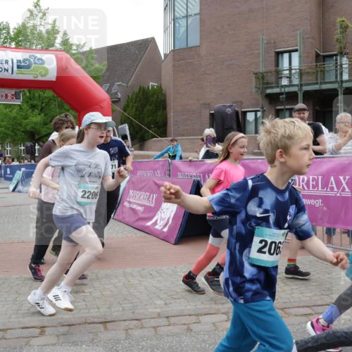 10.05.2026 - 8. Wedeler Halbmarathon Yannick Fuchs http://msf.ph/oto/9734710 10.05.2026 12:45:03 Ziel  meine-sportfotos.de