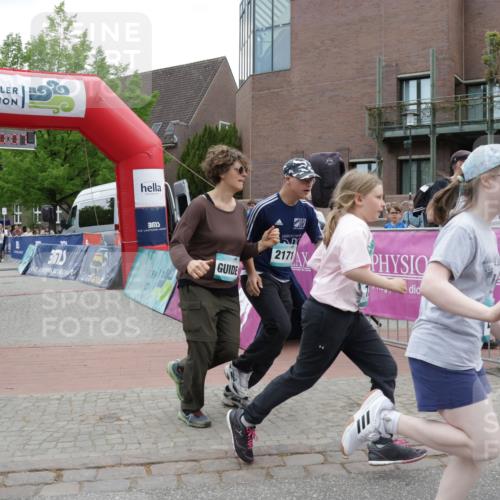 10.05.2026 - 8. Wedeler Halbmarathon Yannick Fuchs http://msf.ph/oto/9734719 10.05.2026 12:45:04 Ziel  meine-sportfotos.de