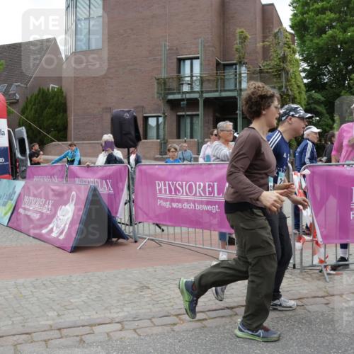 10.05.2026 - 8. Wedeler Halbmarathon Yannick Fuchs http://msf.ph/oto/9734726 10.05.2026 12:45:04 Ziel  meine-sportfotos.de