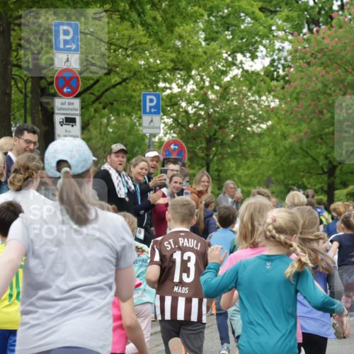10.05.2026 - 8. Wedeler Halbmarathon Yannick Fuchs http://msf.ph/oto/9734734 10.05.2026 12:45:06 Ziel  meine-sportfotos.de