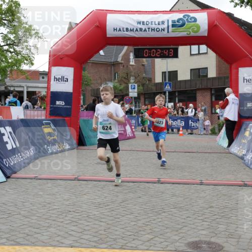 10.05.2026 - 8. Wedeler Halbmarathon Yannick Fuchs http://msf.ph/oto/9734800 10.05.2026 12:47:40 Ziel 623, 624, 997, 2093, 2249 meine-sportfotos.de
