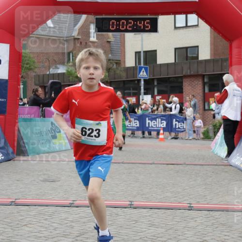 10.05.2026 - 8. Wedeler Halbmarathon Yannick Fuchs http://msf.ph/oto/9734813 10.05.2026 12:47:41 Ziel 623, 624, 997, 2093, 2249 meine-sportfotos.de