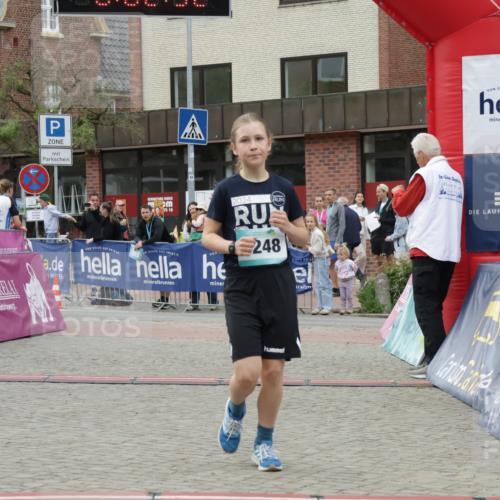 10.05.2026 - 8. Wedeler Halbmarathon Yannick Fuchs http://msf.ph/oto/9734865 10.05.2026 12:47:49 Ziel 997, 2093, 2152, 2248 meine-sportfotos.de