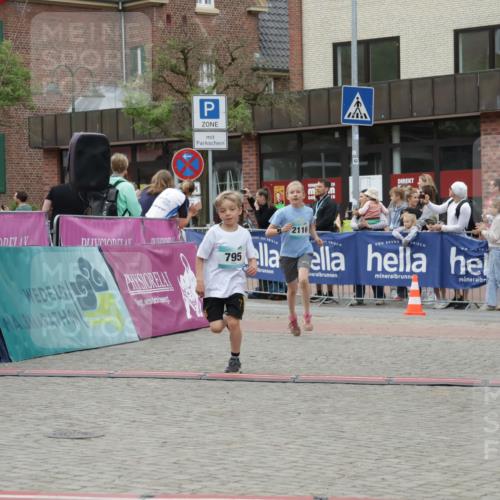 10.05.2026 - 8. Wedeler Halbmarathon Yannick Fuchs http://msf.ph/oto/9734954 10.05.2026 12:48:05 Ziel 408, 795, 824, 2116 meine-sportfotos.de