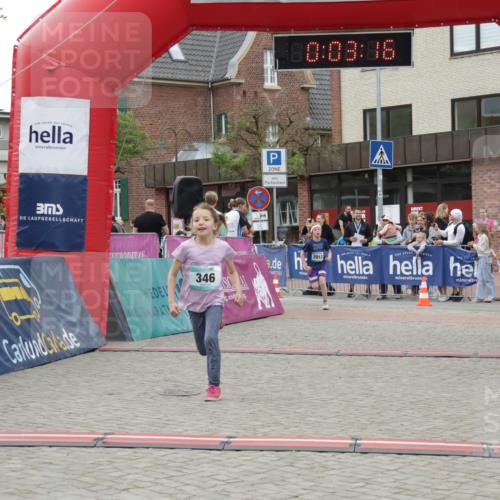 10.05.2026 - 8. Wedeler Halbmarathon Yannick Fuchs http://msf.ph/oto/9735013 10.05.2026 12:48:13 Ziel 346, 408, 714, 2013, 2116 meine-sportfotos.de