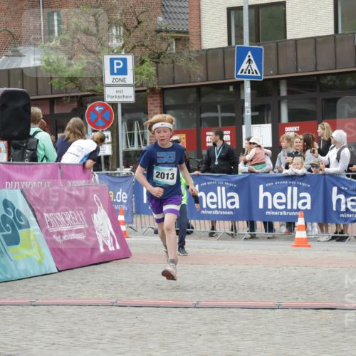 10.05.2026 - 8. Wedeler Halbmarathon Yannick Fuchs http://msf.ph/oto/9735024 10.05.2026 12:48:15 Ziel 346, 408, 714, 2013 meine-sportfotos.de