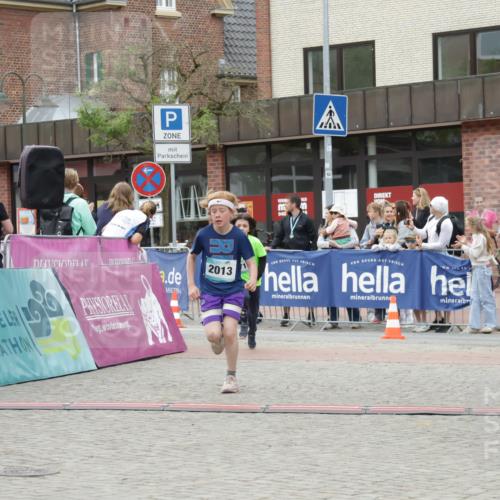 10.05.2026 - 8. Wedeler Halbmarathon Yannick Fuchs http://msf.ph/oto/9735026 10.05.2026 12:48:15 Ziel 346, 408, 714, 2013 meine-sportfotos.de