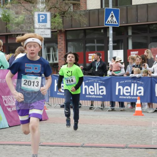 10.05.2026 - 8. Wedeler Halbmarathon Yannick Fuchs http://msf.ph/oto/9735037 10.05.2026 12:48:16 Ziel 346, 714, 2013, 2172 meine-sportfotos.de