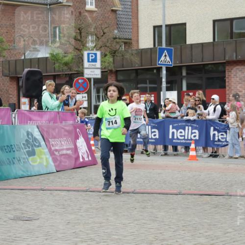 10.05.2026 - 8. Wedeler Halbmarathon Yannick Fuchs http://msf.ph/oto/9735054 10.05.2026 12:48:18 Ziel 346, 607, 714, 2013, 2172 meine-sportfotos.de