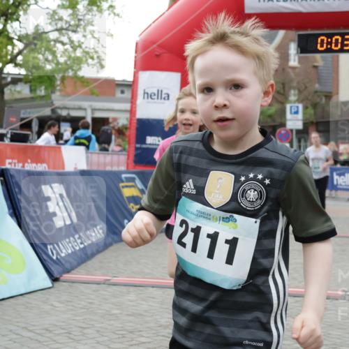 10.05.2026 - 8. Wedeler Halbmarathon Yannick Fuchs http://msf.ph/oto/9735260 10.05.2026 12:48:47 Ziel 148, 825, 909, 2111 meine-sportfotos.de