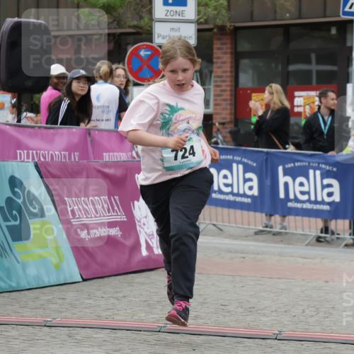 10.05.2026 - 8. Wedeler Halbmarathon Yannick Fuchs http://msf.ph/oto/9735296 10.05.2026 12:48:56 Ziel 724 meine-sportfotos.de