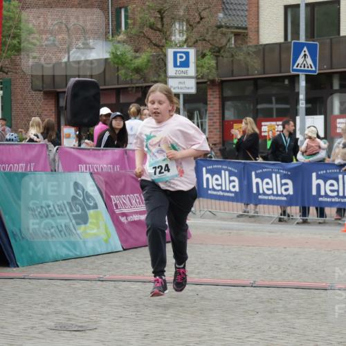 10.05.2026 - 8. Wedeler Halbmarathon Yannick Fuchs http://msf.ph/oto/9735300 10.05.2026 12:48:56 Ziel 724 meine-sportfotos.de