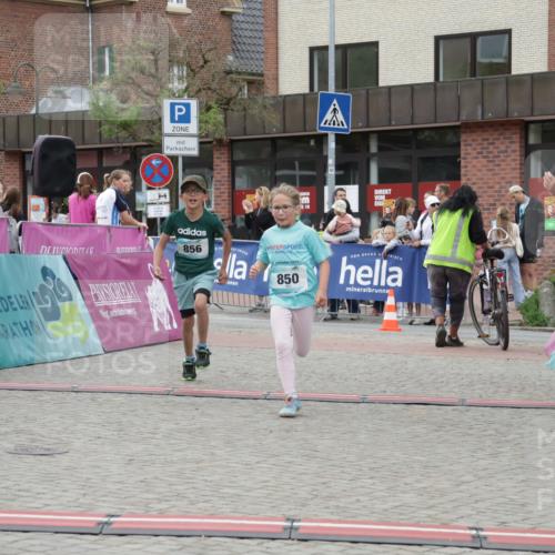 10.05.2026 - 8. Wedeler Halbmarathon Yannick Fuchs http://msf.ph/oto/9735339 10.05.2026 12:49:09 Ziel 850, 856 meine-sportfotos.de
