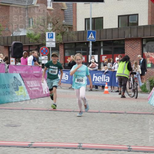 10.05.2026 - 8. Wedeler Halbmarathon Yannick Fuchs http://msf.ph/oto/9735341 10.05.2026 12:49:09 Ziel 850, 856 meine-sportfotos.de