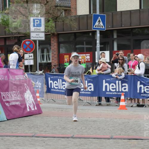 10.05.2026 - 8. Wedeler Halbmarathon Yannick Fuchs http://msf.ph/oto/9735370 10.05.2026 12:49:29 Ziel 2206 meine-sportfotos.de