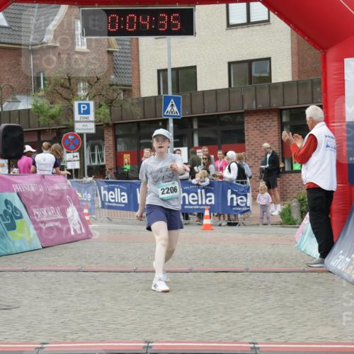 10.05.2026 - 8. Wedeler Halbmarathon Yannick Fuchs http://msf.ph/oto/9735384 10.05.2026 12:49:31 Ziel 2206 meine-sportfotos.de
