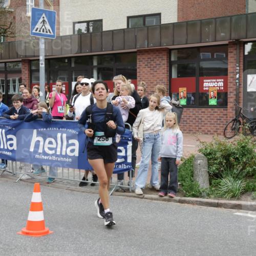 10.05.2026 - 8. Wedeler Halbmarathon Yannick Fuchs http://msf.ph/oto/9736723 10.05.2026 12:43:51 Ziel 256, 0405, 16 meine-sportfotos.de