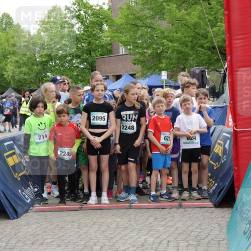 10.05.2026 - 8. Wedeler Halbmarathon Yannick Fuchs http://msf.ph/oto/9736727 10.05.2026 12:44:08 Ziel 1000, 100, 714, 2249, 33, 2095, 2024, 2248, 623, 024 meine-sportfotos.de