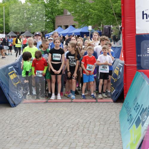 10.05.2026 - 8. Wedeler Halbmarathon Yannick Fuchs http://msf.ph/oto/9736735 10.05.2026 12:44:10 Ziel 2095, 8, 248, 624, 623, 2249 meine-sportfotos.de
