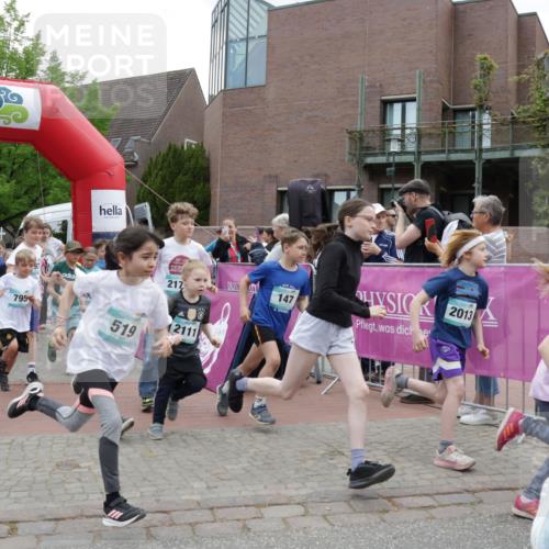 10.05.2026 - 8. Wedeler Halbmarathon Yannick Fuchs http://msf.ph/oto/9736774 10.05.2026 12:45:00 Ziel 170, 796, 795, 20, 2, 217, 519, 12111, 147, 2013 meine-sportfotos.de