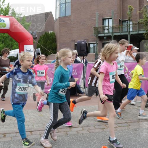 10.05.2026 - 8. Wedeler Halbmarathon Yannick Fuchs http://msf.ph/oto/9736790 10.05.2026 12:45:03 Ziel 2206, 2063, 148, 20, 82, 909 meine-sportfotos.de