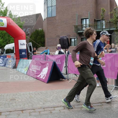 10.05.2026 - 8. Wedeler Halbmarathon Yannick Fuchs http://msf.ph/oto/9736800 10.05.2026 12:45:04 Ziel  meine-sportfotos.de