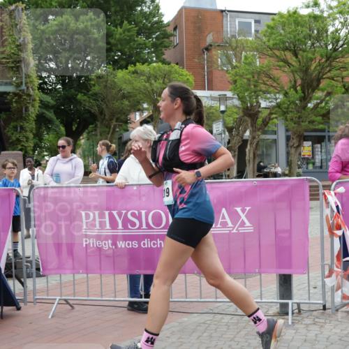 10.05.2026 - 8. Wedeler Halbmarathon Yannick Fuchs http://msf.ph/oto/9736810 10.05.2026 12:45:14 Ziel 1, 000, 19, 319, 2219 meine-sportfotos.de