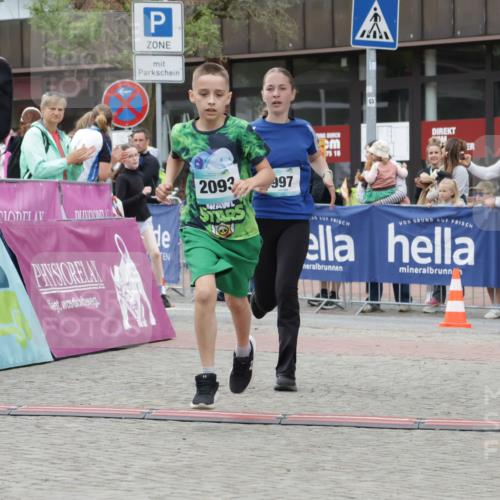 10.05.2026 - 8. Wedeler Halbmarathon Yannick Fuchs http://msf.ph/oto/9736846 10.05.2026 12:47:42 Ziel 2093, 997, 75, 16, 623, 624, 997, 2093, 2152, 2249 meine-sportfotos.de
