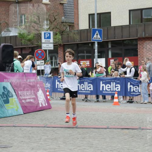 10.05.2026 - 8. Wedeler Halbmarathon Yannick Fuchs http://msf.ph/oto/9736878 10.05.2026 12:47:53 Ziel 75, 16, 795, 796, 797, 2248 meine-sportfotos.de