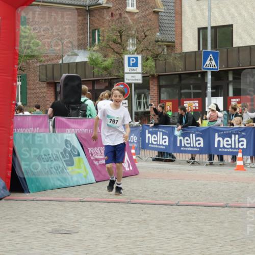 10.05.2026 - 8. Wedeler Halbmarathon Yannick Fuchs http://msf.ph/oto/9736889 10.05.2026 12:47:56 Ziel 75, 16, 797, 796, 797 meine-sportfotos.de