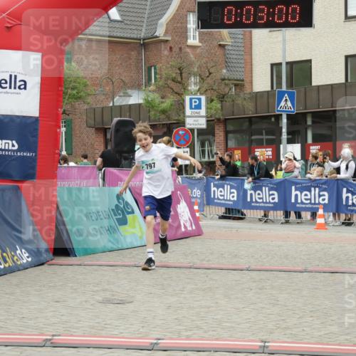 10.05.2026 - 8. Wedeler Halbmarathon Yannick Fuchs http://msf.ph/oto/9736891 10.05.2026 12:47:57 Ziel 10, 03, 00, 797, 796, 797 meine-sportfotos.de