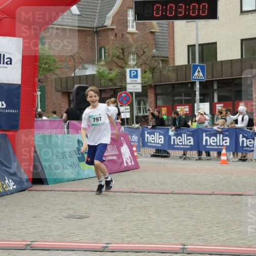 10.05.2026 - 8. Wedeler Halbmarathon Yannick Fuchs http://msf.ph/oto/9736892 10.05.2026 12:47:57 Ziel 797, 0, 08, 00, 75, 16, 796, 797 meine-sportfotos.de