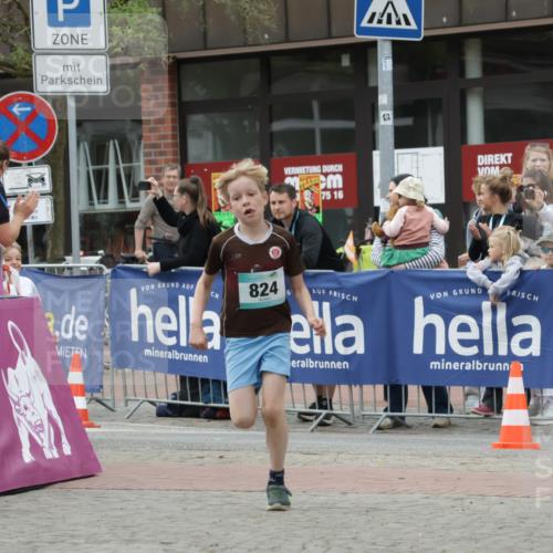 10.05.2026 - 8. Wedeler Halbmarathon Yannick Fuchs http://msf.ph/oto/9736895 10.05.2026 12:48:02 Ziel 75, 16, 824, 795, 797, 824 meine-sportfotos.de