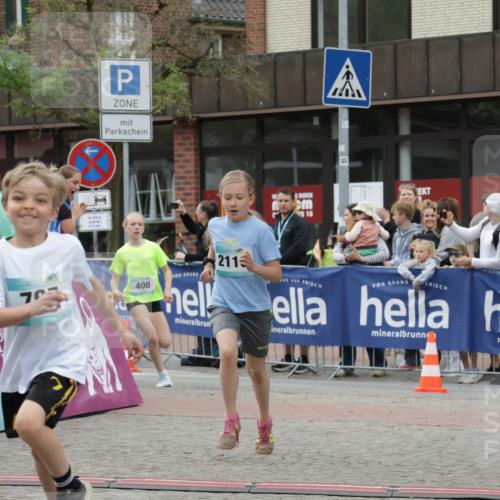 10.05.2026 - 8. Wedeler Halbmarathon Yannick Fuchs http://msf.ph/oto/9736915 10.05.2026 12:48:06 Ziel 705, 75, 16, 408, 2113, 408, 795, 824, 2116 meine-sportfotos.de