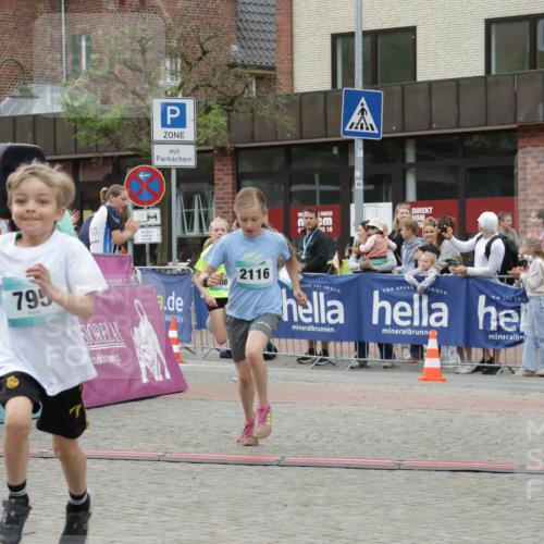 10.05.2026 - 8. Wedeler Halbmarathon Yannick Fuchs http://msf.ph/oto/9736917 10.05.2026 12:48:06 Ziel 795, 2116, 75, 16, 408, 795, 824, 2116 meine-sportfotos.de