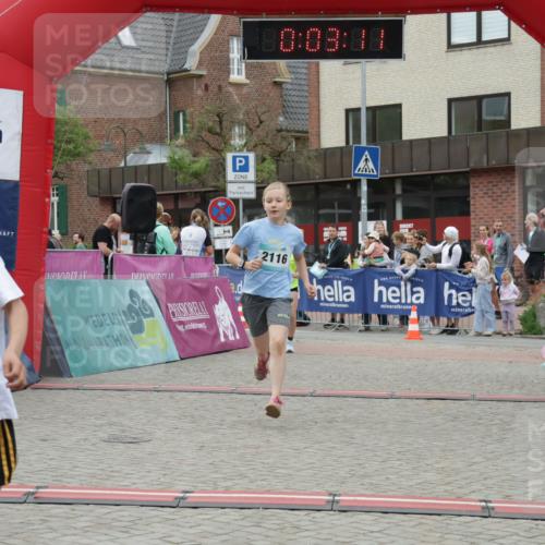 10.05.2026 - 8. Wedeler Halbmarathon Yannick Fuchs http://msf.ph/oto/9736922 10.05.2026 12:48:07 Ziel 795, 10, 03, 88, 3, 2116, 408, 795, 824, 2116 meine-sportfotos.de