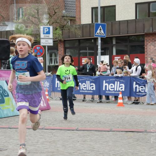 10.05.2026 - 8. Wedeler Halbmarathon Yannick Fuchs http://msf.ph/oto/9736956 10.05.2026 12:48:16 Ziel 040, 714, 346, 714, 2013, 2172 meine-sportfotos.de
